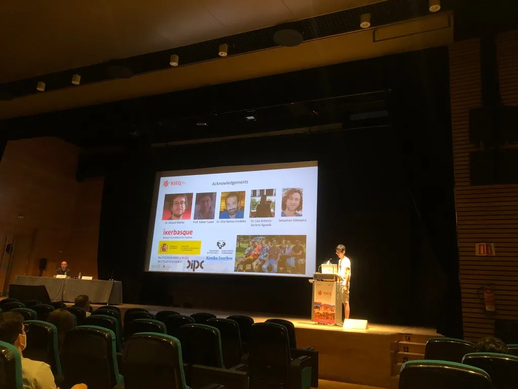 Xiang presentation at RSEQ Bienal Granada