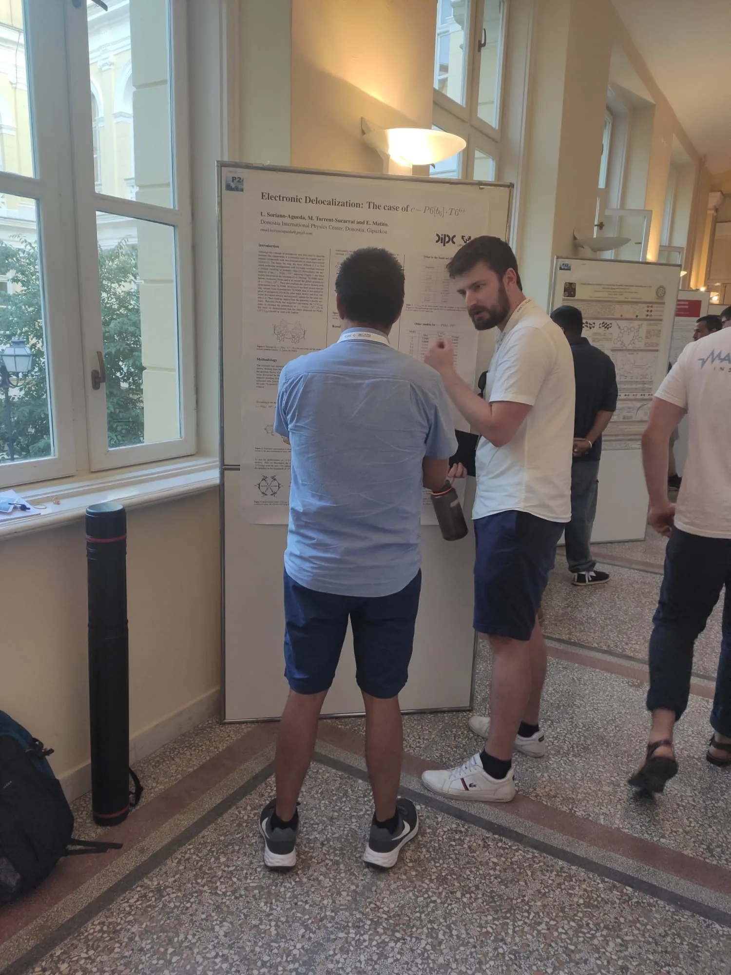 Martin Peeks talking to Luis Soriano (ICESAA, Dubrovnik, June 2024)